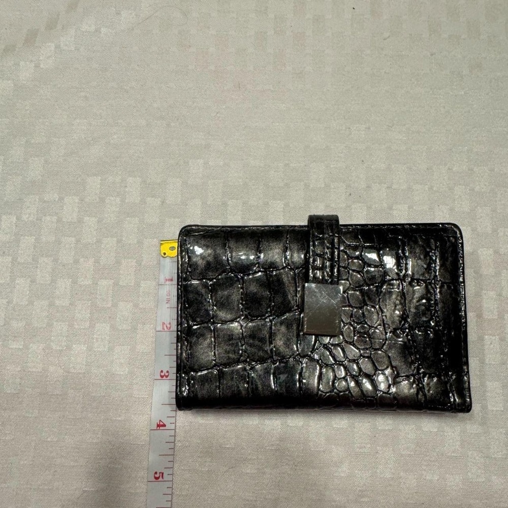 Black Faux Crocodile Leather Texture Wallet EUC - Picture 5 of 8